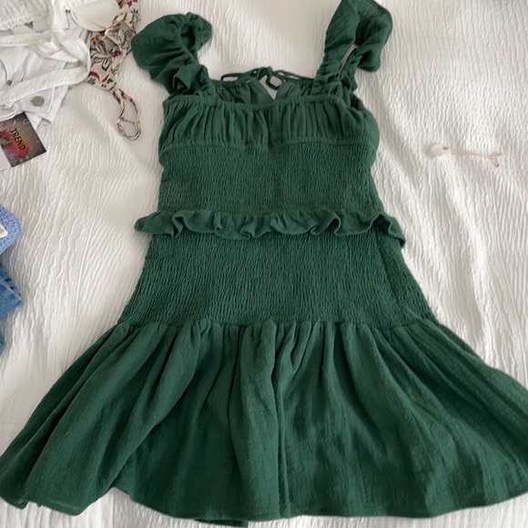 green mini dress - Picture 2 of 2